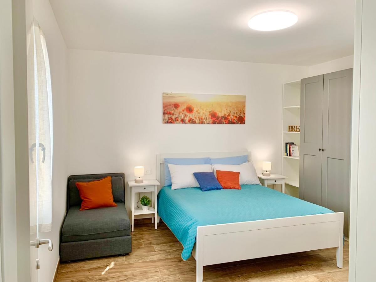Casa Vacanze Con Vista Mare E Giardino - Amanecer Марзока ди Сенигалия Екстериор снимка